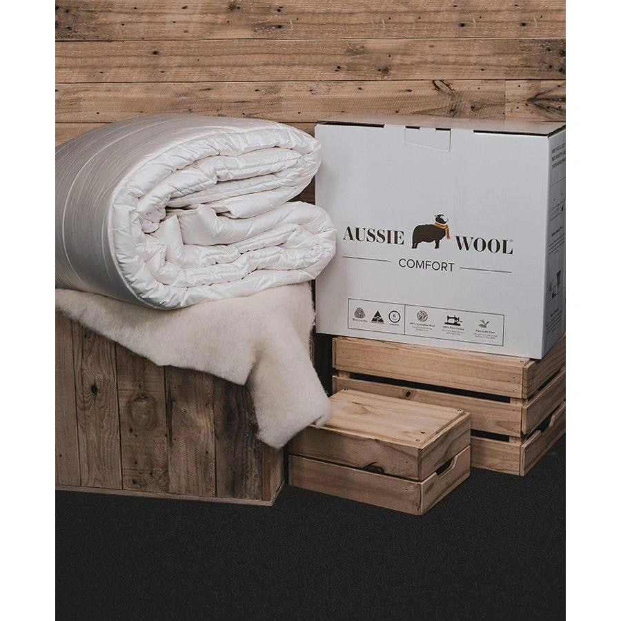 Cozy Aussie Wool Quilt - 250GSM: Wrap Yourself in Pure Comfort Tonight!